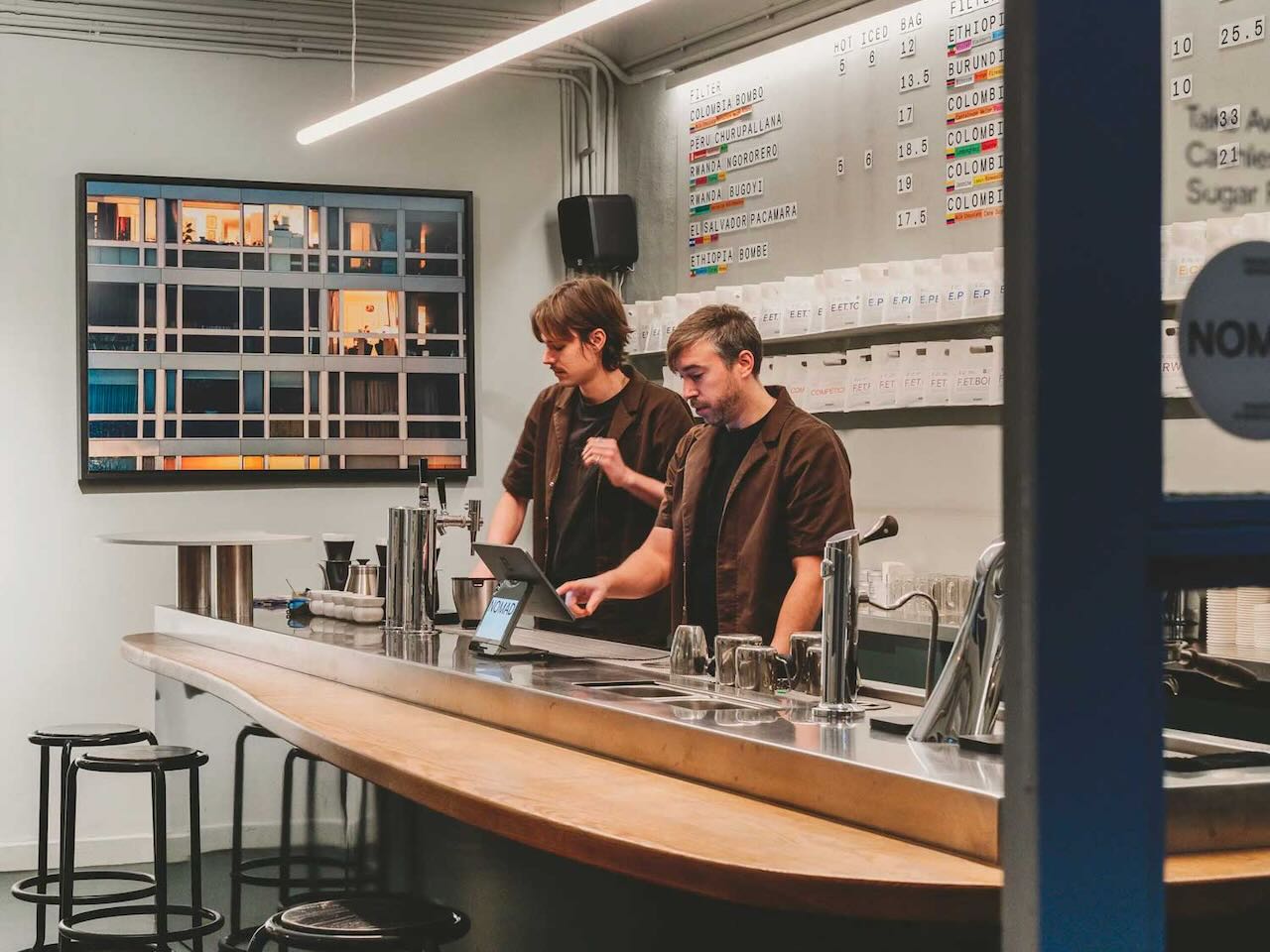 Nomad Coffee, coffee bar
