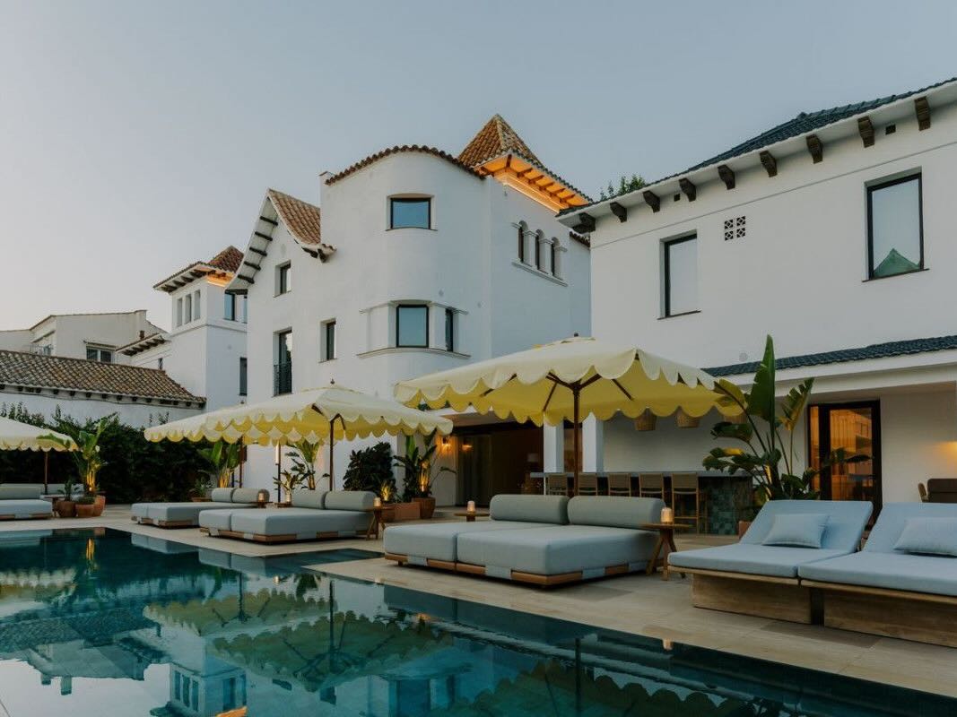 hotel de casa METT a Sitges